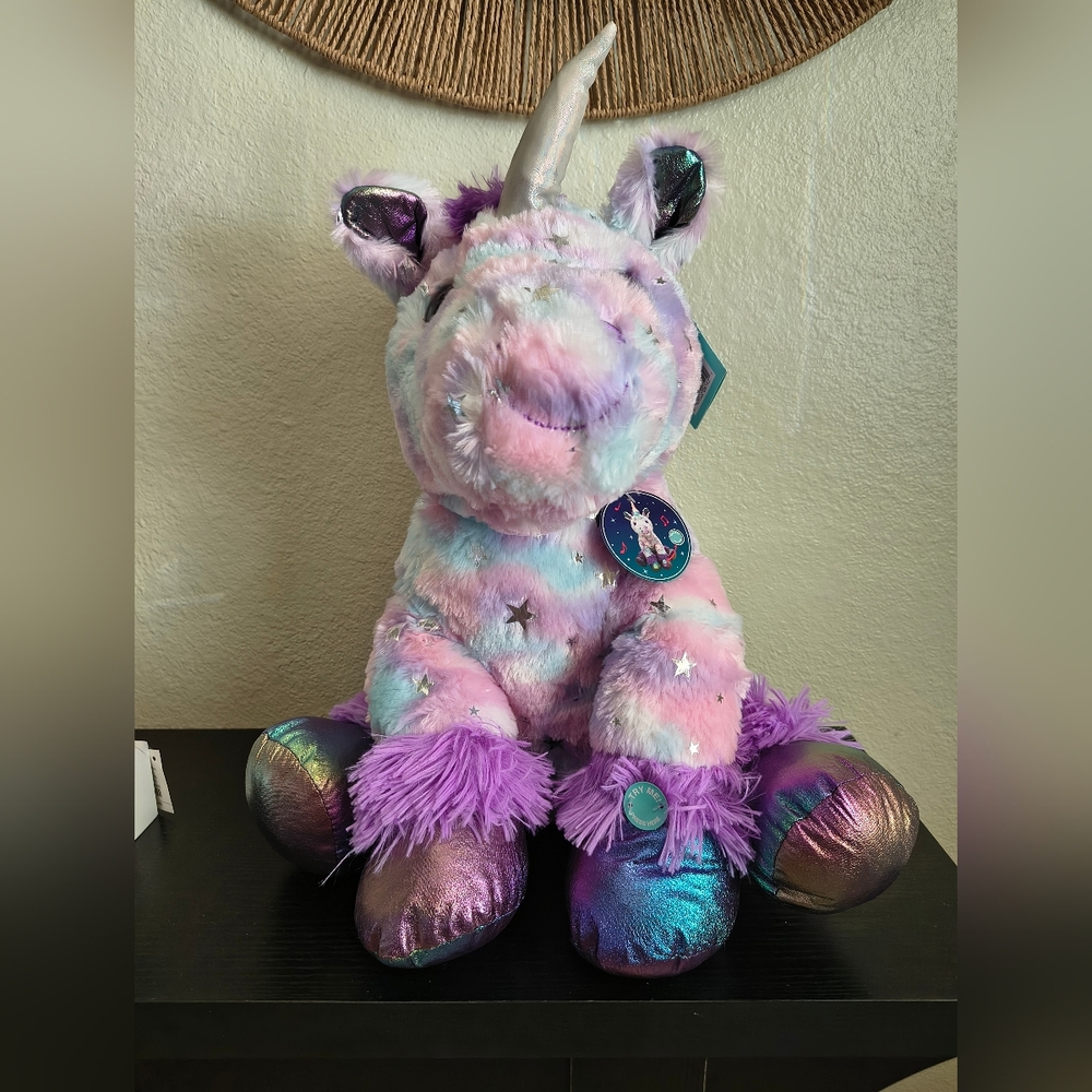 Sparkle Hug Me Light Up With Music 21-inch unicorn stuffed animal